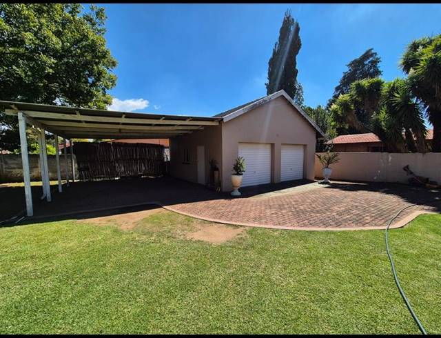 4 BEDROOM HOUSE FOR SALE IN RACEVIEW
